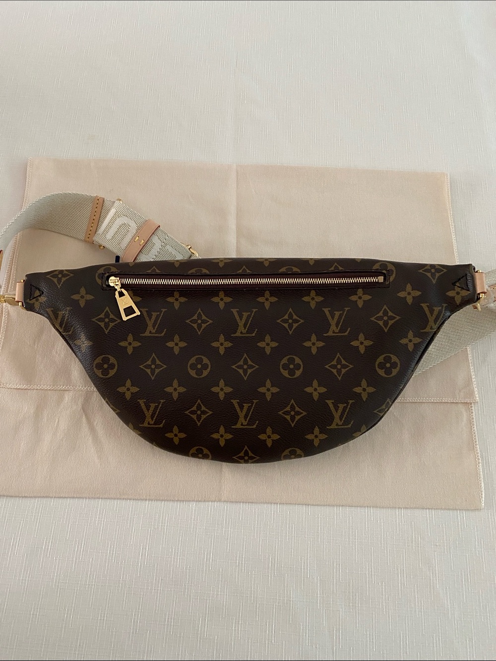 Louis Vuitton High Rise Bumbag - Picture 8 of 16